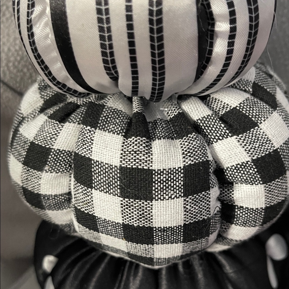 Black and White Fabric Stacked Pumpkins NWT - Picture 4 of 7